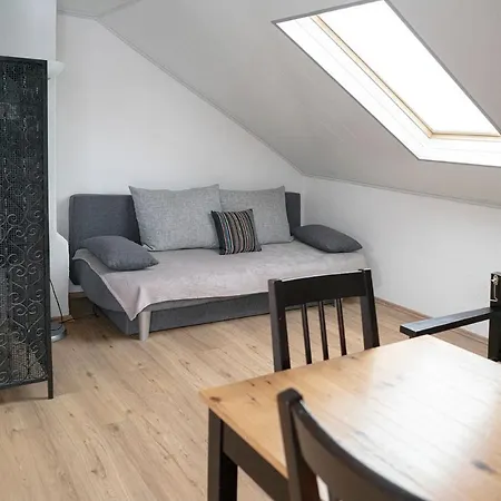 Livia Apartment *